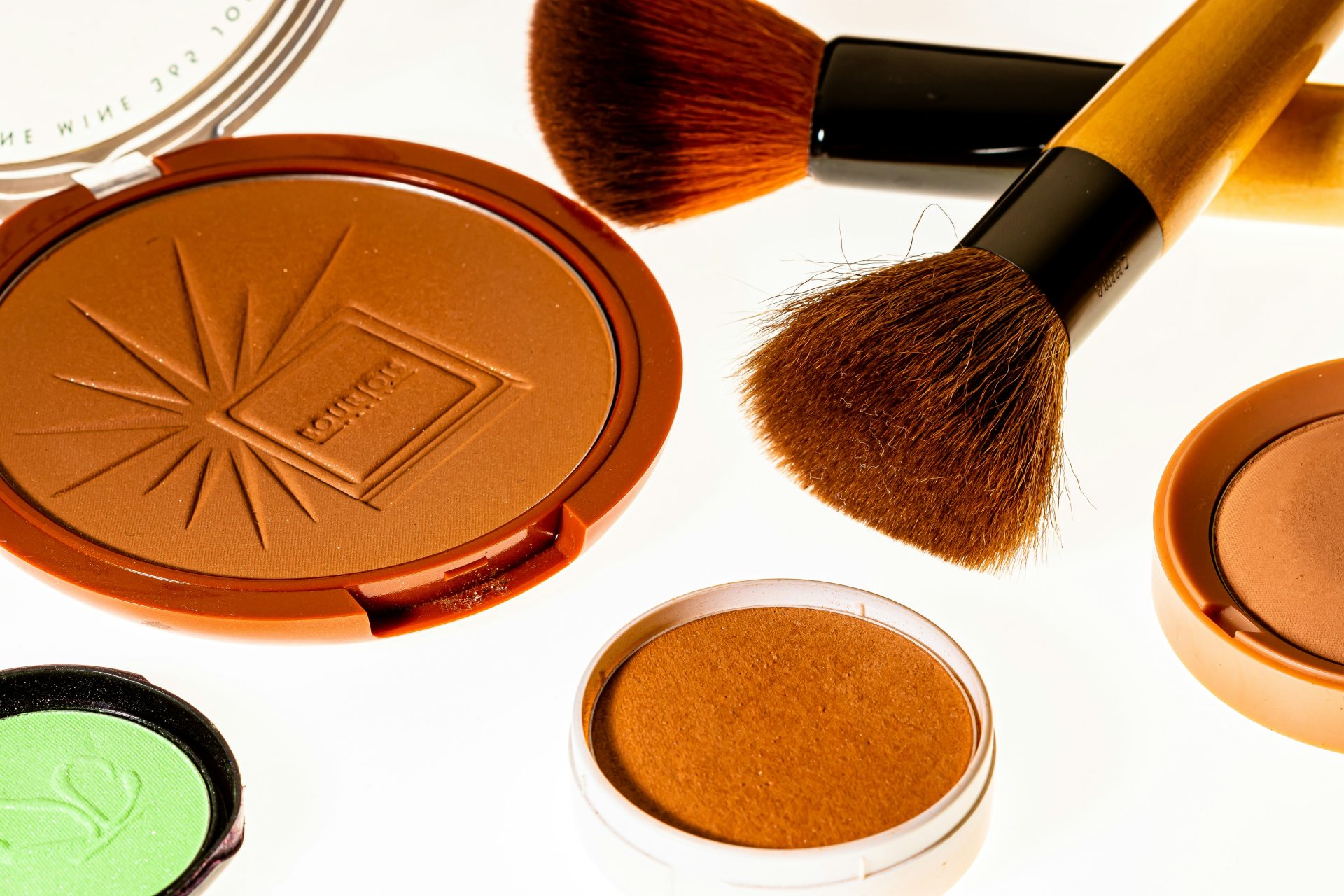 brown and black makeup brush